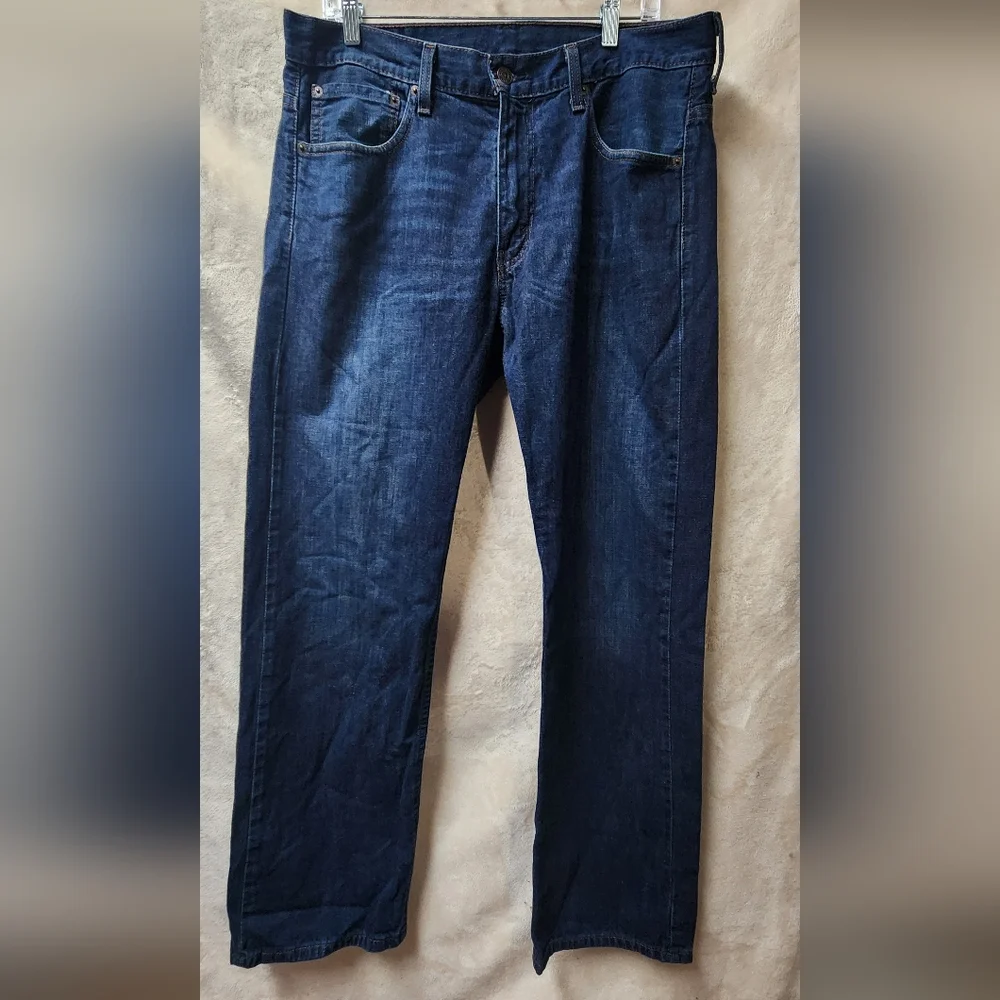 Levi's 569 Classic Blue Straight-Leg Jeans Timeless Style - Picture 2 of 9